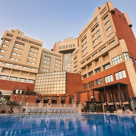 The Suryaa New Delhi Hotel Kültér fotó The Oberoi, Mumbai